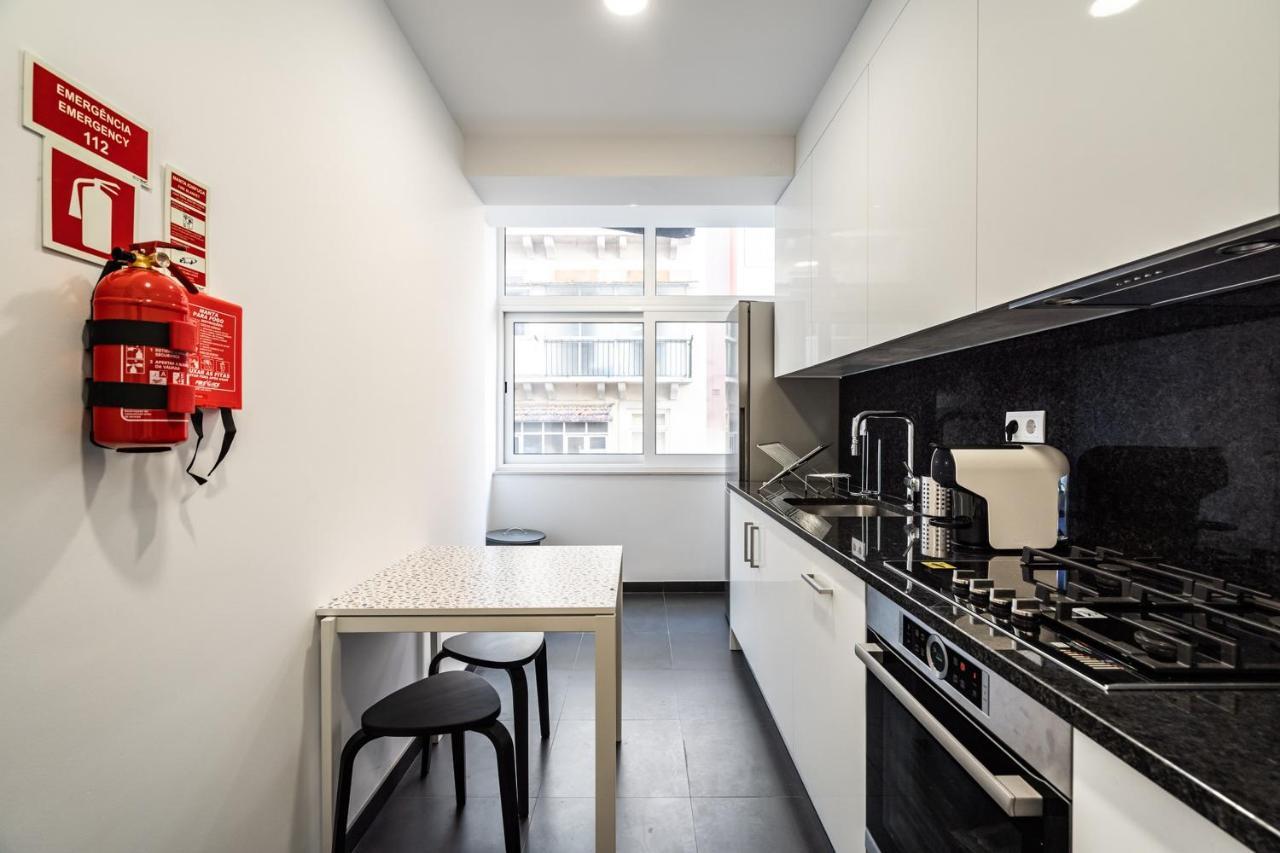 Apartment Akicity Anjos Moss Lisbon